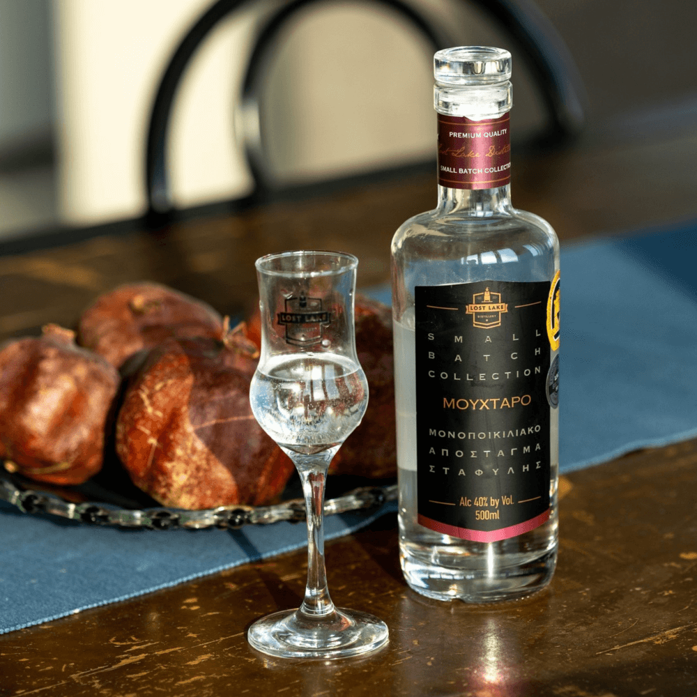 Gift box tsipouro Mouhtaro - 500ml - Greek Flavours