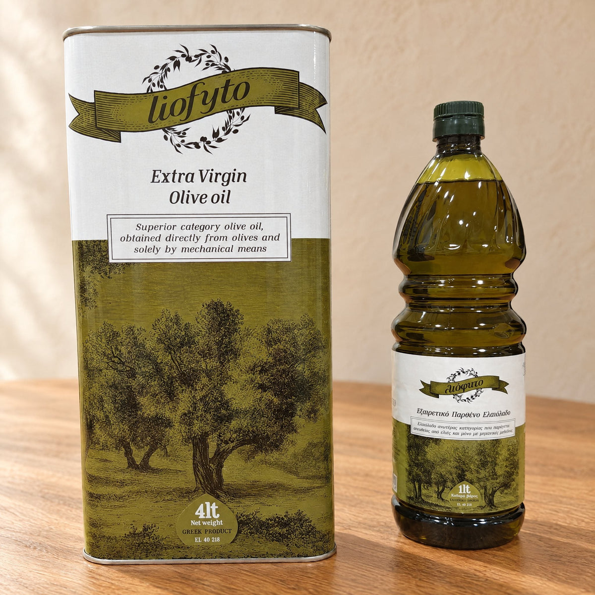 Die Liofyto 1L-Flasche neben dem 4L-Kanister: dasselbe Öl in zwei Größen