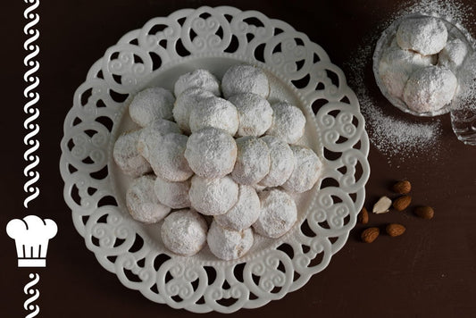 Kourabiedes, the delicious Christmas almond cookies! - Greek Flavours