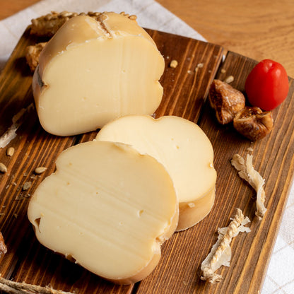 Geräuchertes Metsovone Käse g.U. - ca. 1,5 kg